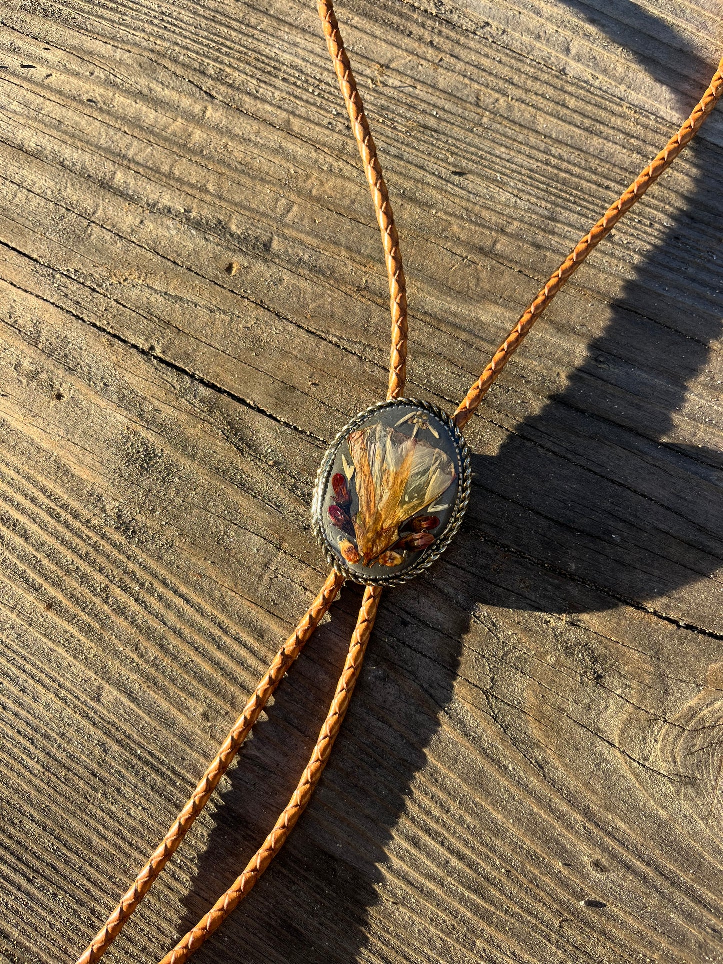 30mm doveweed and fuchsia on burnt charcoal