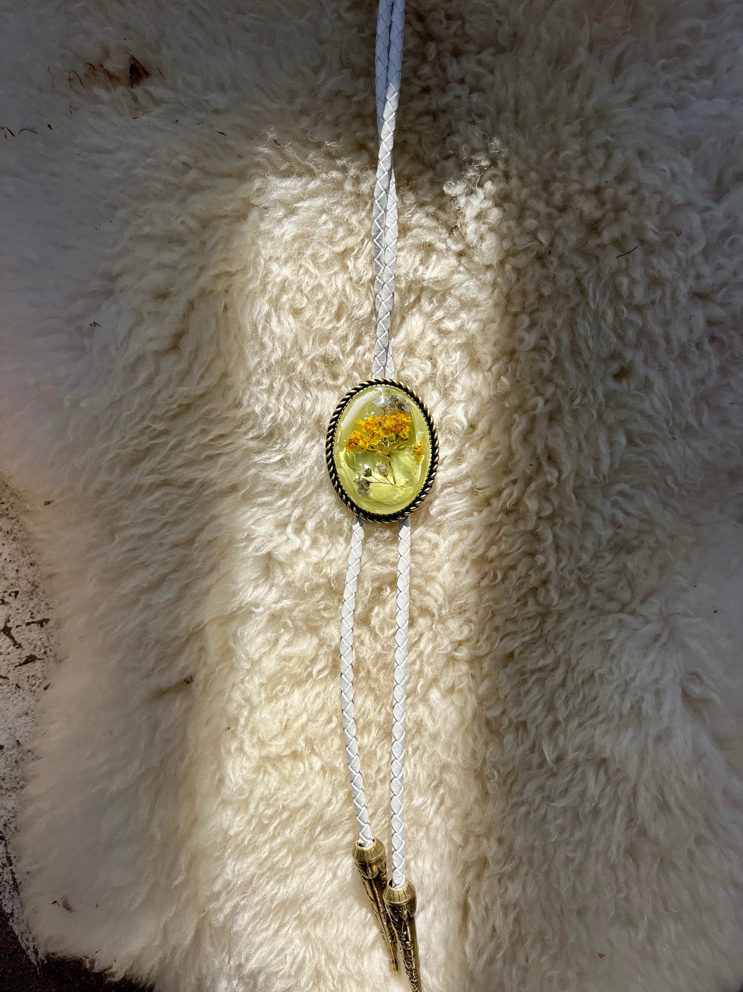 30mm Yellow Yarrow + Butter Yellow